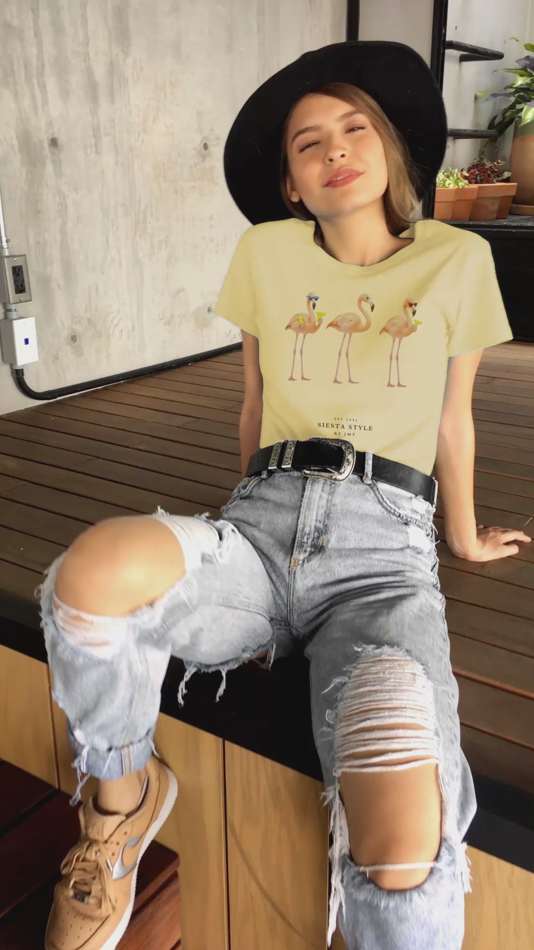 Video travel t-shirt with Spanish dancing flamingos wearing sunglasses print